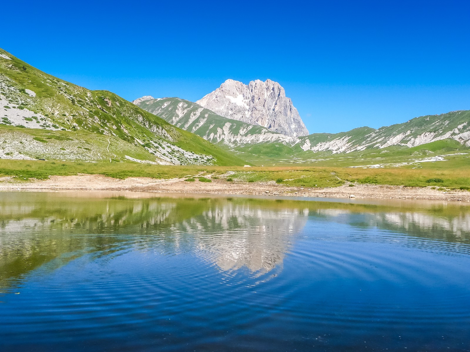 gran sasso montagna